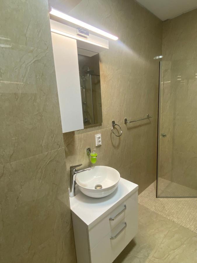 Good Vibes Apartment Oradea Exterior foto