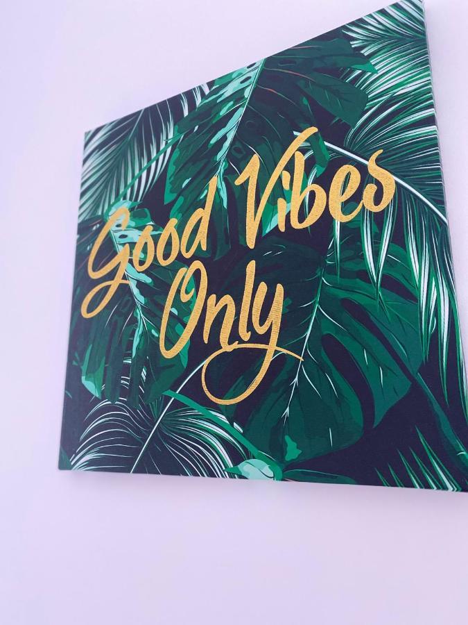 Good Vibes Apartment Oradea Exterior foto